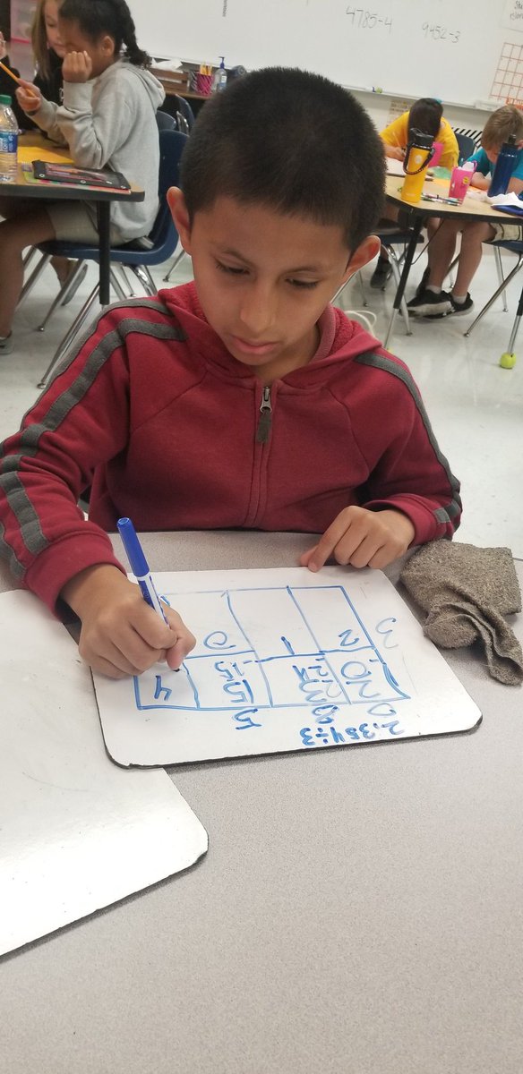 MrsWoolverton's tweet photo. Division by area model in our stations #visualshelp #division #MATHStations #4thgradeadventures @CISDMartin https://t.co/vB7Q613sA7