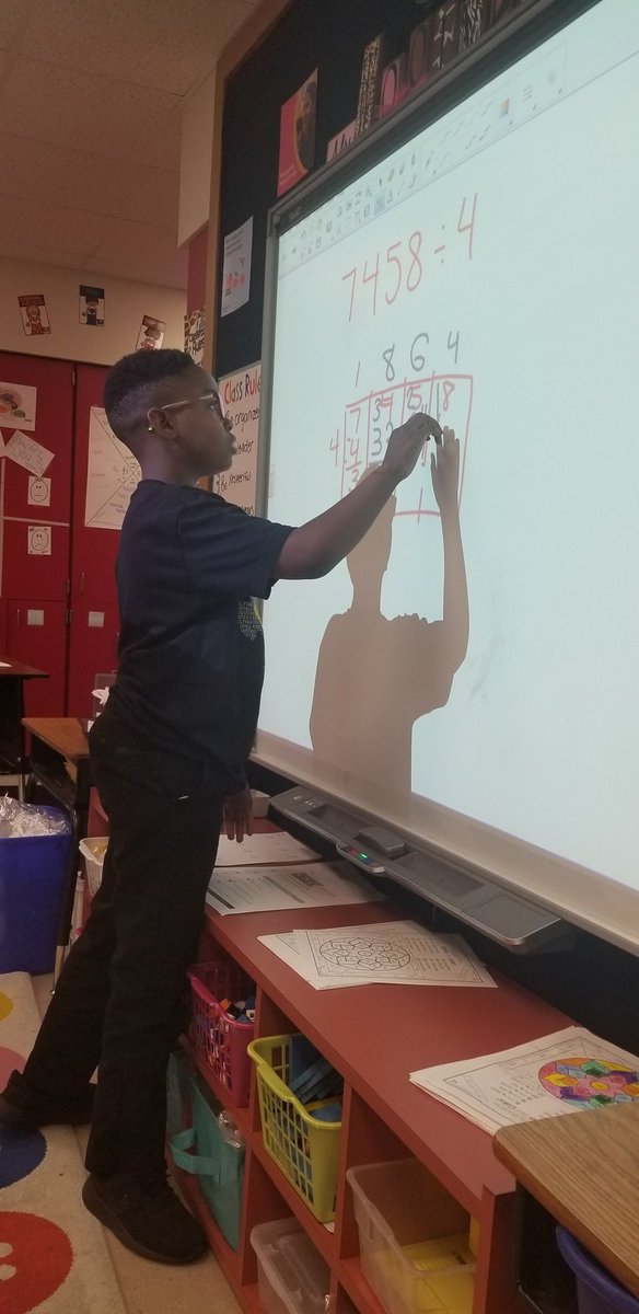MrsWoolverton's tweet photo. Division by area model in our stations #visualshelp #division #MATHStations #4thgradeadventures @CISDMartin https://t.co/vB7Q613sA7