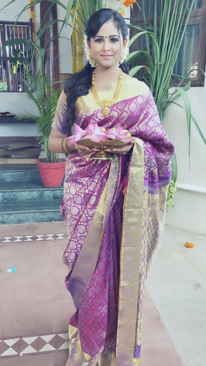studiocelluloid's tweet photo. Here's the Recent clicks of Actress @SubikshaOffl in a Traditional look for a Textile shoot for #Seemati silks. https://t.co/OxJnqOzDLx