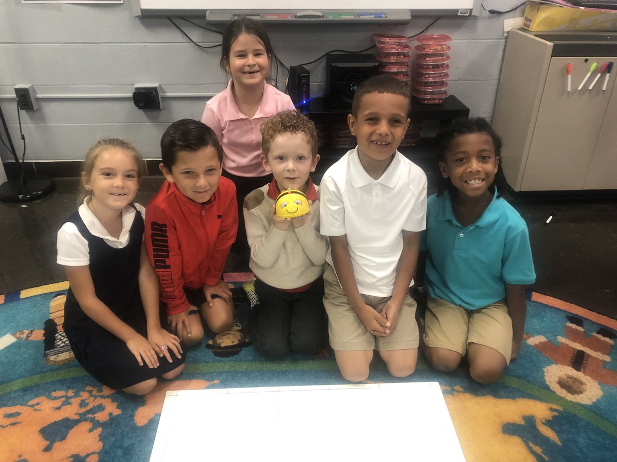 Teachernickiw's tweet photo. A few of my first graders used their problem solving skills while programming our Bee-Bot! https://t.co/mPBbOEy5dN