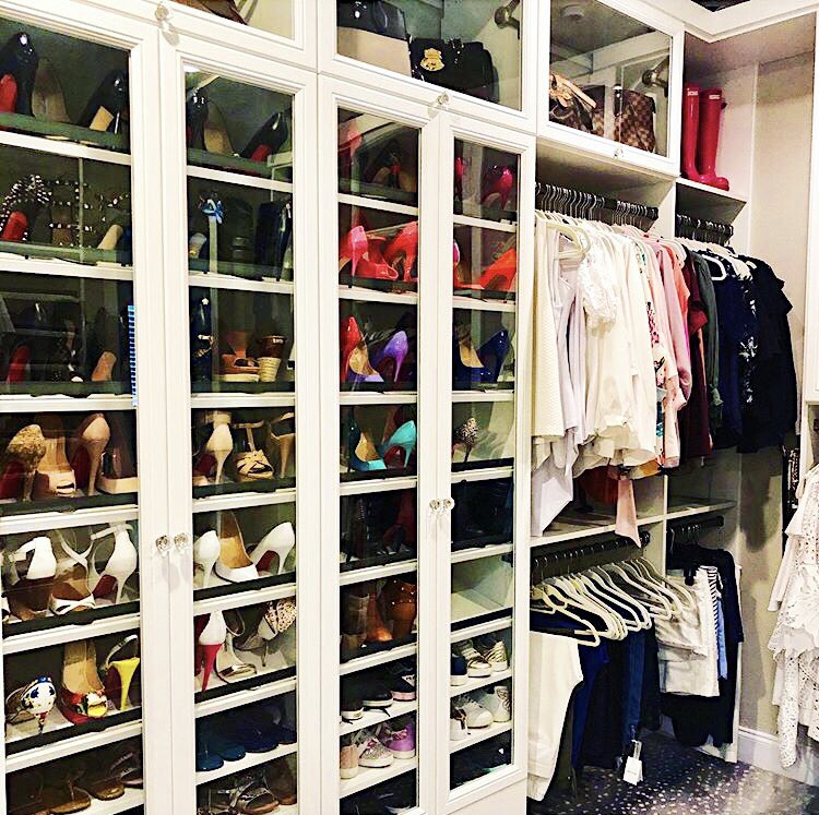 CalClosetsDFW's tweet image. Look how gorgeous this closet is!! Glass doors are the perfect way to keep your shoes dust free, but also allows you to see each and ever shoe. 
Photo by Jordan Elizabeth of @j.e.styles
