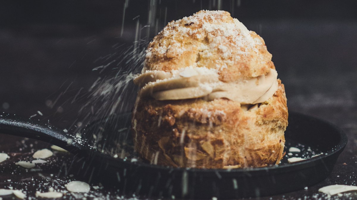 LoveYourMorphy's tweet photo. Haven’t ‘choux’ heard? It’s the Roaring 20’s on Bake Off and we’re looking forward to seeing the contestants battle it out over pastry soufflés 💃. Whip up a batch with our innovative food processor Prepstar. #GBBO #GreatBritishBakeOff #1920sWeek https://t.co/vd9A1kRZbN https://t.co/tKDiprDcPR
