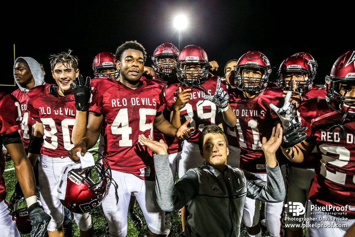 PixelProof's tweet photo. .@RedDevilsFB JV https://t.co/AV5uJwHy88