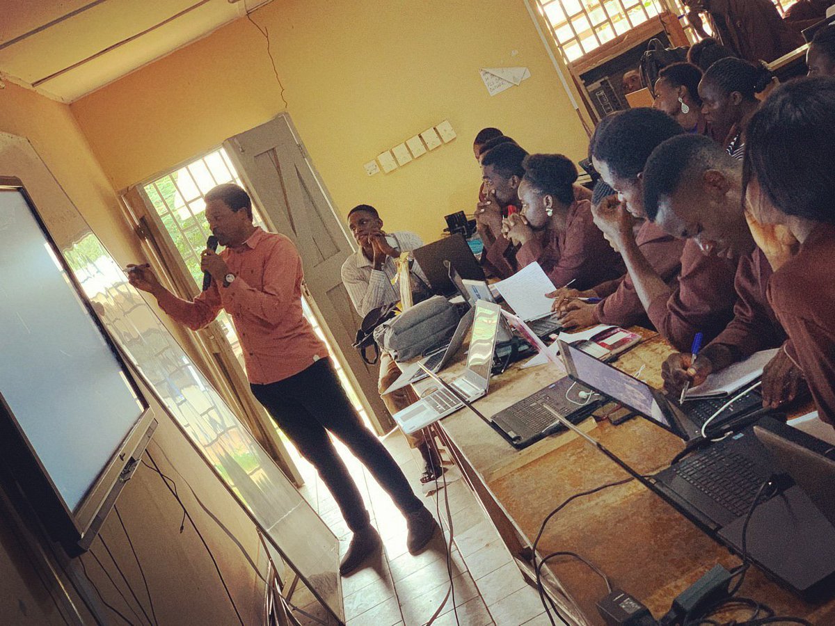 olayinkapeter_'s tweet photo. I resumed Ekiti State University yesterday as a Visiting Lecturer to teach Machine Learning, a mini-course in the CSC 402 - Special Topics major CS course.

It's a 4-part syllabus, each for which I must create lecture slides — and although hectic, it's so far been exhilarating 😊 https://t.co/W4y7qHzrBP