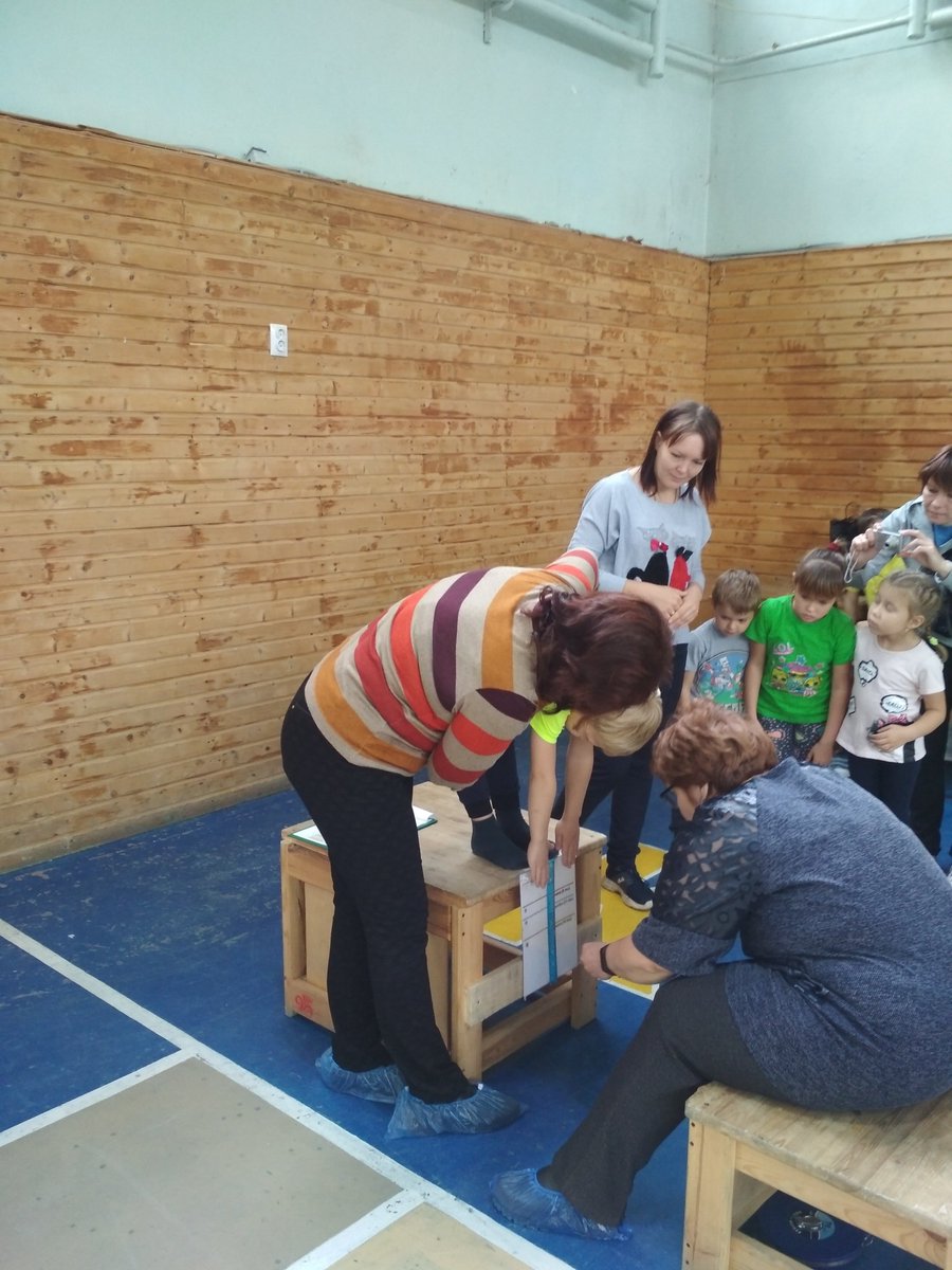 Сегодня, 24 сентября, на базе спортивной школы "Арена" прошёл фестиваль ГТО среди воспитанников дошкольных учреждений. В фестивале приняли участие 93 ребенка из 23 детских садов. В командном зачёте 1-е место - детский сад №17, 2-е - детский сад №10, 3-е - детский сад №36.