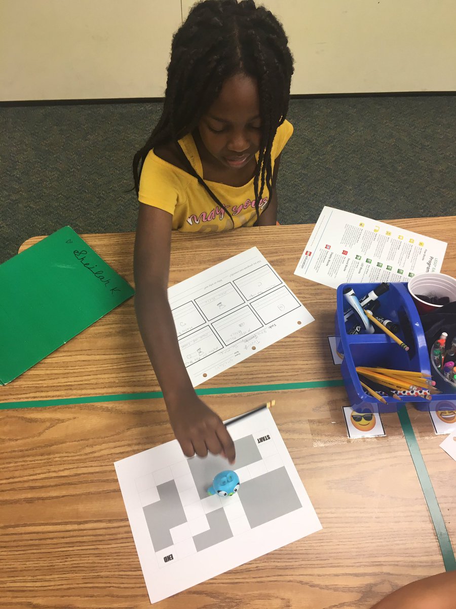shawnee_gt's tweet photo. #fortunate5th and #fantastic4th learning the importance of pseudocoding and teamwork. Looking forward to more @LEGO_Education experiences. @shawneetrailelm #FISDQUEST https://t.co/ACDRbGIAKw