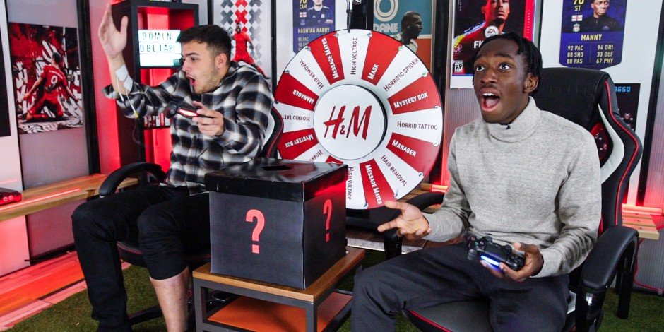 TheMinute_Group's tweet photo. Partnering with @hm, @DBLTAPesports seamlessly integrates a non-endemic brand into the gaming landscape through an influencer FIFA competition, resulting in hilarious forfeits if defeated #DBLTAP #MinuteMedia #awnewyork #gaming https://t.co/WKUQHr3LxR https://t.co/yo9VcSRkPl