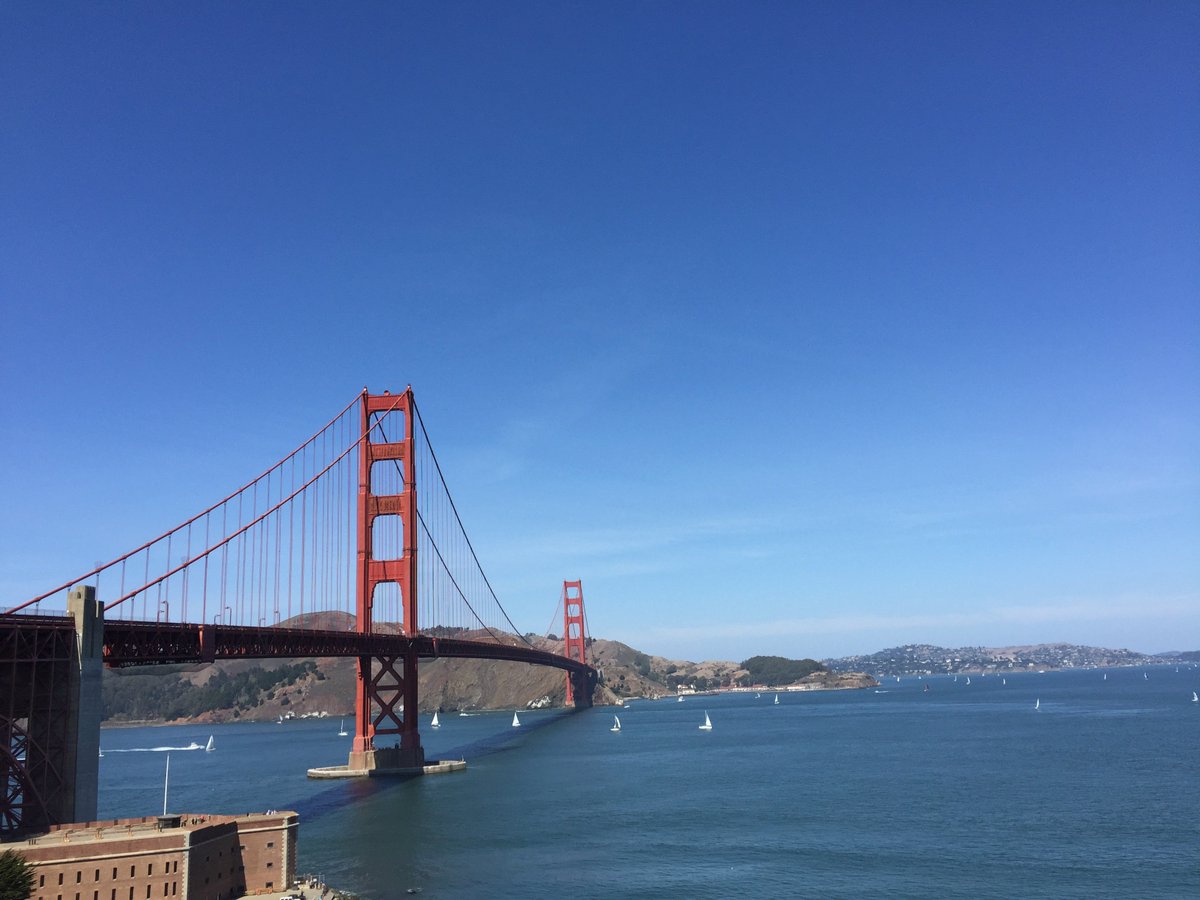 rmoff's tweet photo. Coming to #KafkaSummit? Bring your running (or walking) shoes for the #KafkaSummitBridgeRun! Details here: https://t.co/gnvLd5GT0C https://t.co/TIA0qRV1KP