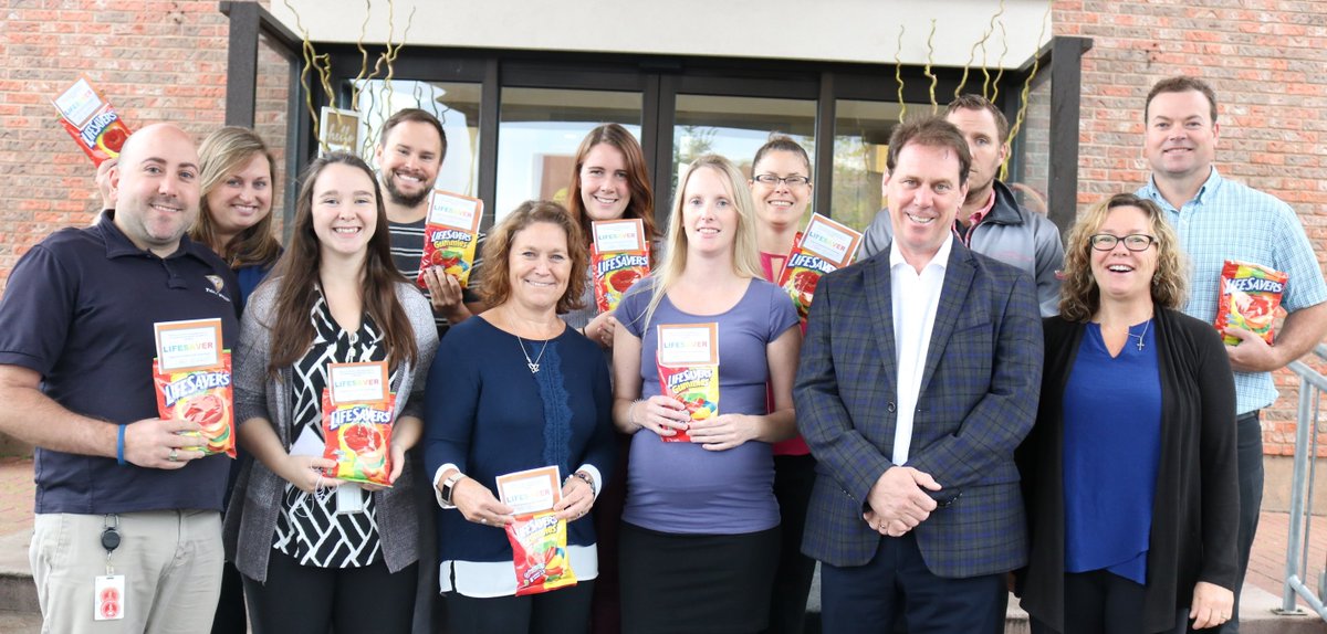 InfoPEI's tweet photo. Minister @jsjaylward paid a visit to Environmental Public Health officers today and awarded them with some fun LifeSavers to recognize the important work they do. #EPHW2019 @Health_PEI @PEIwellness https://t.co/FBnvfbEzvH