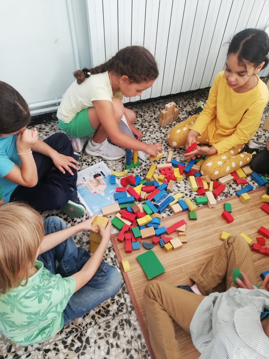 ESCmariafortuny's tweet photo. La classe del Lleó de 1r hem utilitzat les peces de construccions per reproduir el cartell de Misericòrdia 2019! Estem preparats per la Festa Major🎉
#Festajor #Reus #EscolaPúblicaReus #Misericòrdia19 https://t.co/UbkgEVWxXD
