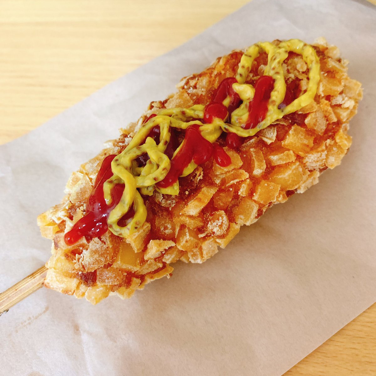 Twitter पर ありんこ イエベ春 夜中の飯テロ ローソンの新作 チーズドック その名の通り この中にチーズどっさり入っている 悪魔の食べ物 好き 飯テロ カロリーはうまい 夜中の0時に食べたから0カロリー