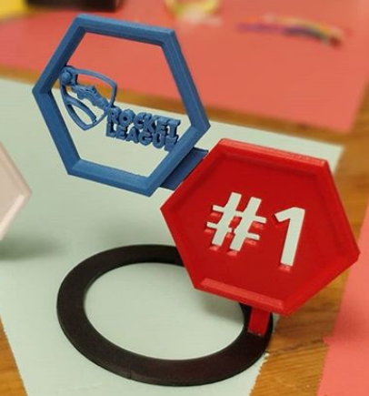 fiberparty's tweet photo. Aquest divendres a les 15:00h comença la FiberParty, i ja estem preparant trofeus per a les competicions, què us semblen? https://t.co/7IAYn8qKCS