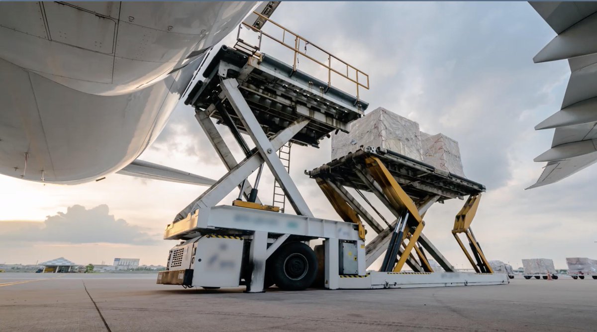 hangar_a's tweet photo. Hangar A is proud to announce we've launched our nex gen digital air logistics platform https://t.co/mYvKWOyBPk
#logistics #logisticsnews #airfreight #aircargo #technology #shippers #startup #supplychainsolutions #air https://t.co/9UBq5DEF2H