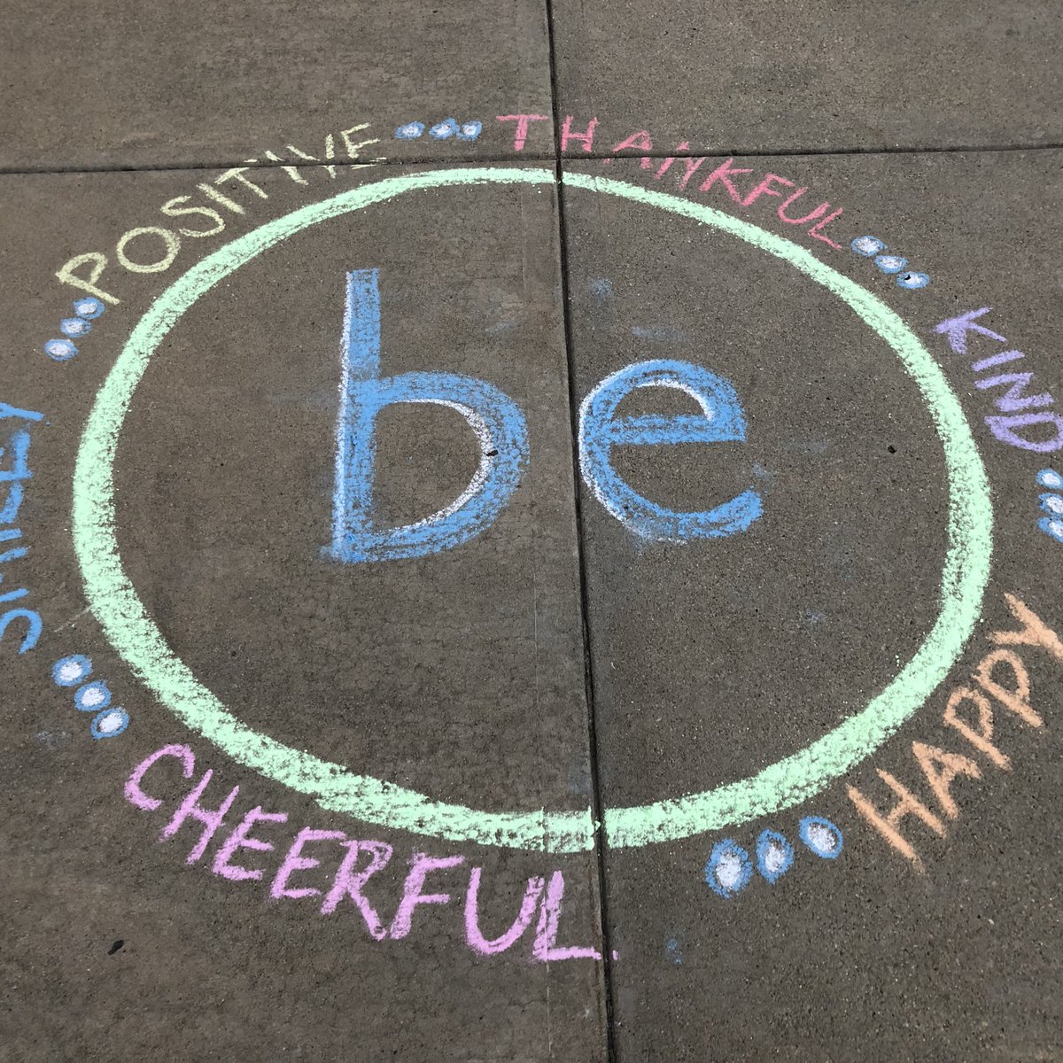 flanaganchris's tweet photo. What a wonderful start @MadeiraESPrin today! Thank you chalk bandits for the amazing messages to connect us to @sandyhook #startswithhello @KenjiMatsudo @DaveBergan https://t.co/tUvEDtXFqx