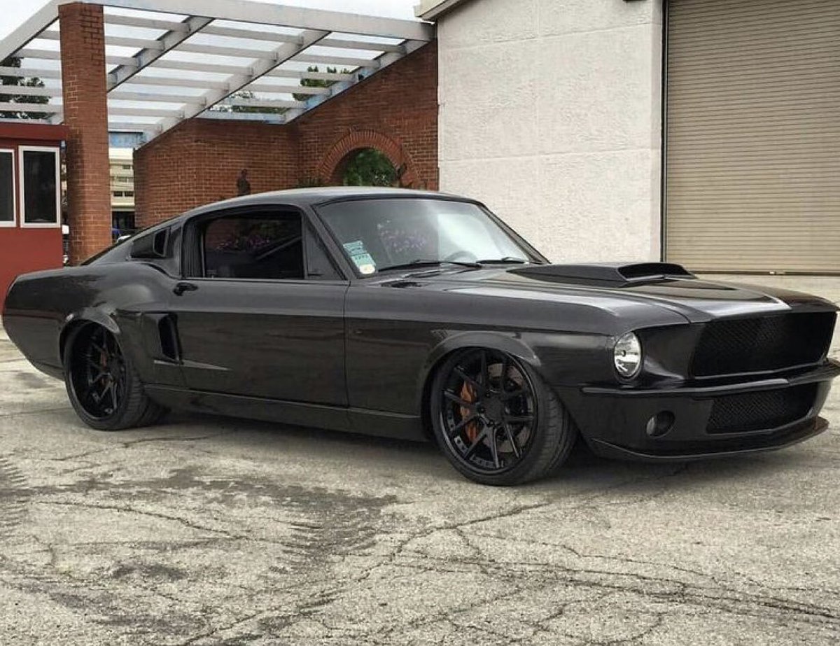 MarjinalAraba's tweet photo. “Big bang”
     1967 Mustang Shelby GT500 https://t.co/o0vSVazC0Q
