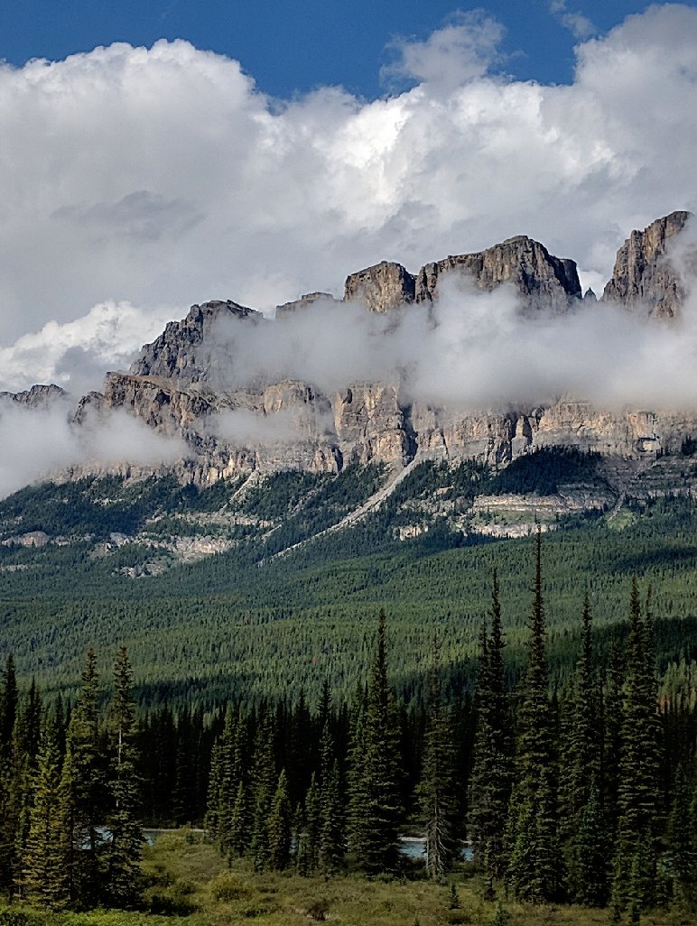 Lichita0115's tweet photo. Cave and Basin National Historic Site of Canada
#nature #rock #formation #water #sky #seacave #cave #photography #photooftheday #canada #alberta #banff #rockymountains #travelandexplore #explorealberta #explorecanada #placestovisit #bestplacestogo #lisethsierra #travelalberta https://t.co/jWa9fhDf6A