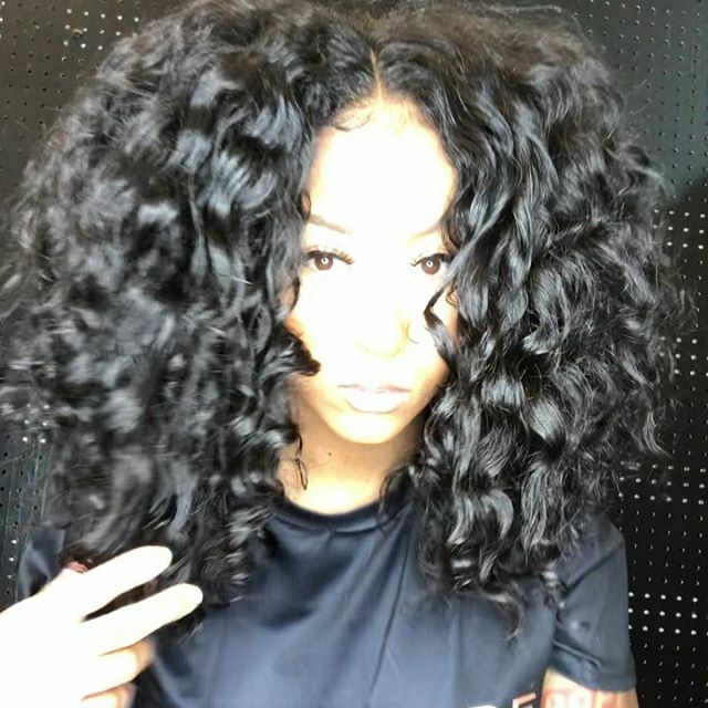Trying to pick this afro out 😂 https://t.co/1S8ifbmSdm https://t.co/b7TaYIuLDR