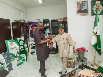 View image on Twitter