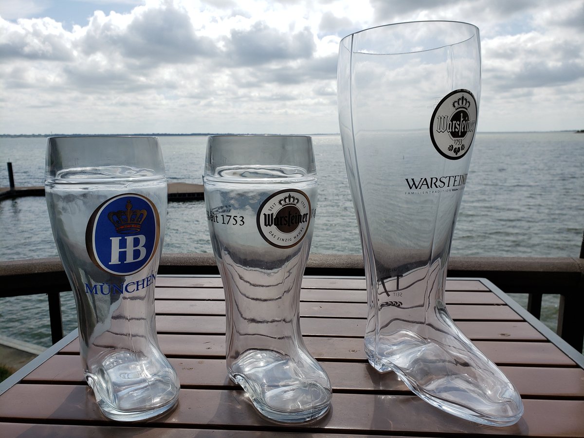 These boots aren't made for walkin'...

#oktoberfest #properglassware #unexpectednancysinatra