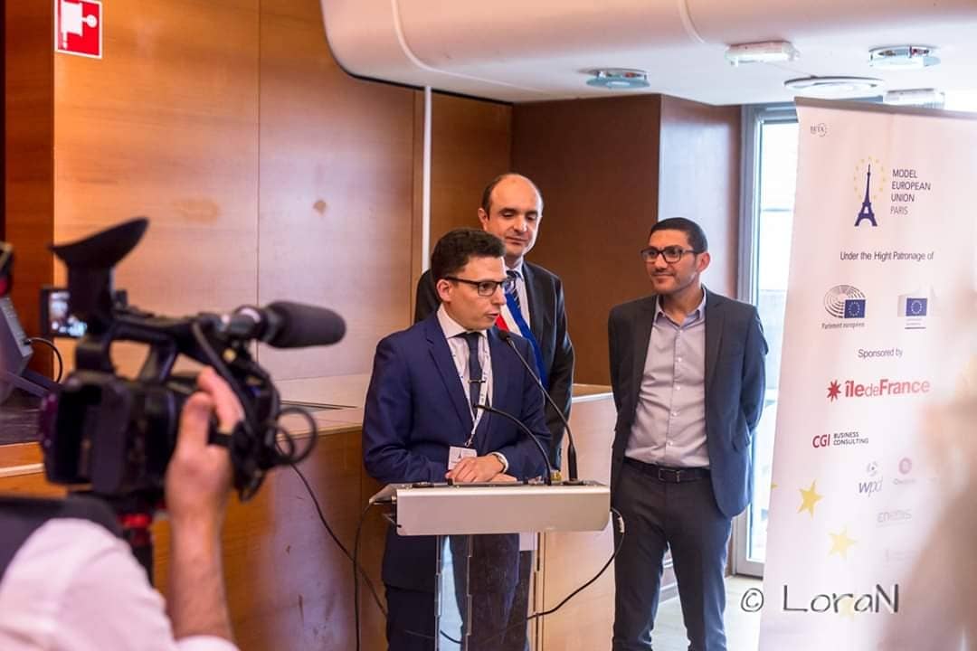 ModeleuParis's tweet photo. Civic Reception of #MEUP2019🍾🇪🇺 @Mairie17 thank you for this amazing evening 🇫🇷🇪🇺 #EUforYouth #FutureforEU #MEUP2019 https://t.co/ISngzHiDpt