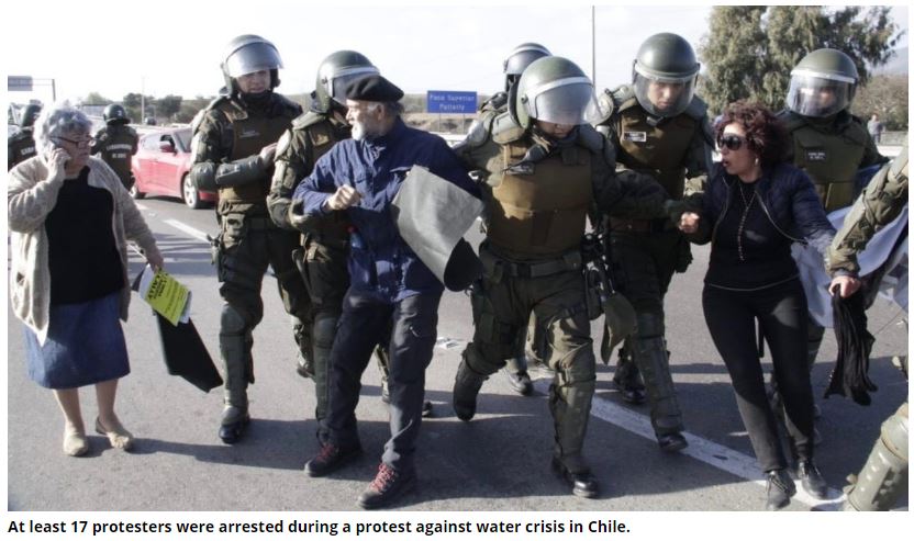 This is what the  #ClimateCrisis looks like in  #SouthAmerica right now.24/Sep/2019: #Chile: "Chilean Police Repress Demonstration Against Water Crisis" "The national police beat demonstrators, dragged them off the road and arrested 17 protesters" https://www.newsclick.in/Chilean-Police-Repress-Demonstration-Against-Water-Crisis