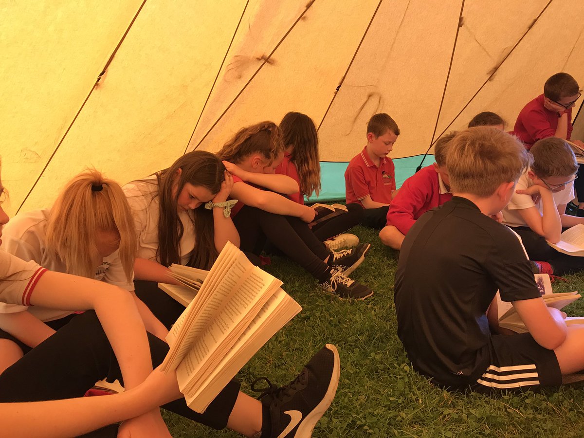 What better a way to end a Tuesday...reading our class novel in our cosy school teepee ⛺️📚 very excited to see what happens next in #wolfbrother #readingforenjoyment #literacy #sharingastory