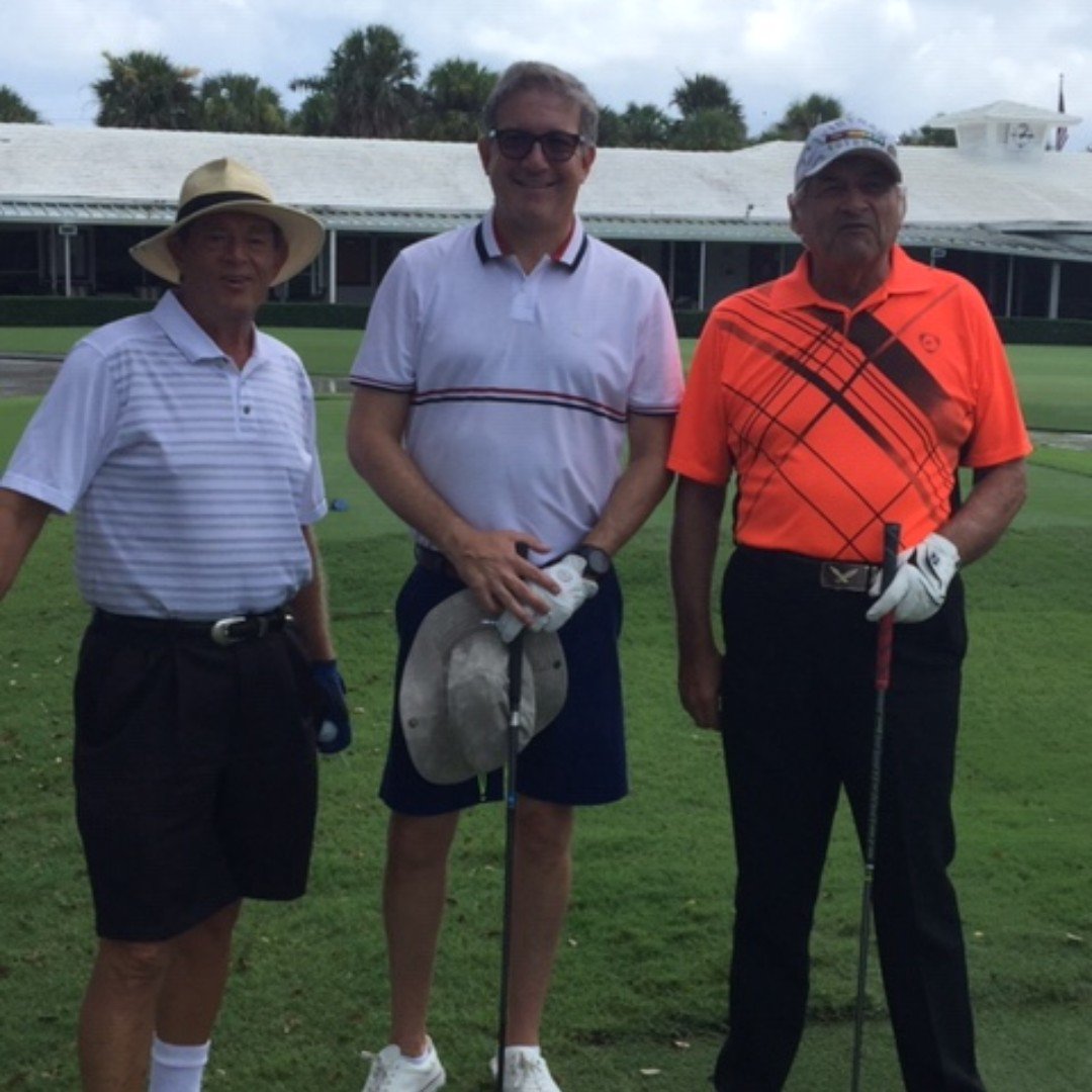 FTTreasureCoast's tweet photo. Veterans enjoy lunch and golf at Tequesta Country Club thanks to Head Golf Professional, Chris Hayes and staff. Special shout out to club member and Chapter Volunteer, Stephen Levine for making the connection! https://t.co/PoEzAeuwIK