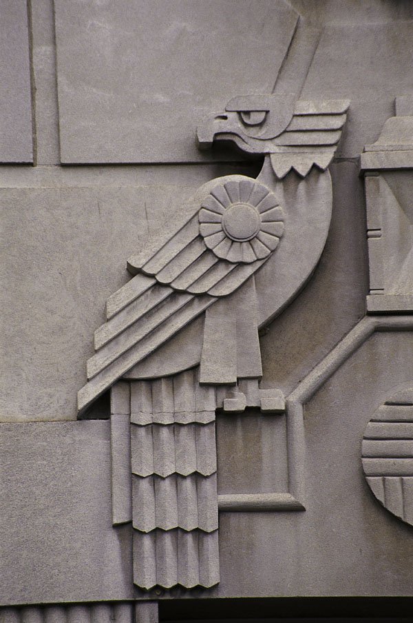 KennedyWarrenA's tweet photo. All about the details #artdeco https://t.co/uTQJAITZcP