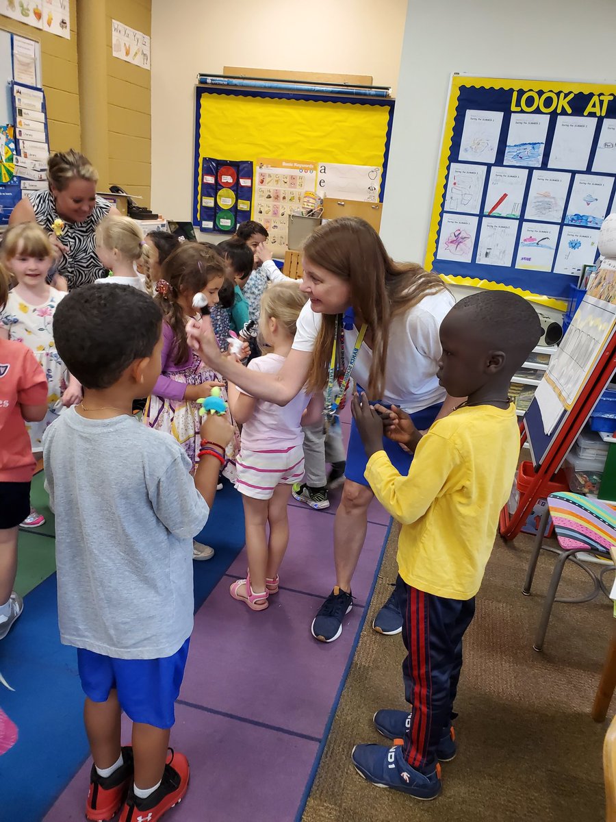 "¿Hola como estas?" 
Today professor Vergara brought communication tools based after a lovely book. We went around the room and asked each other a very important question to learn in Spanish.