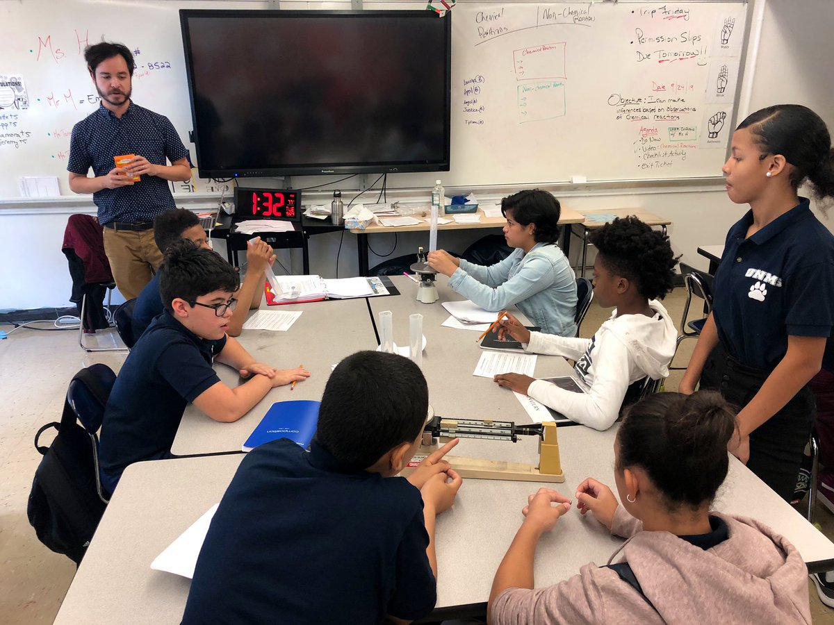 UNMSRocks's tweet photo. Today our 7th graders are making inferences based on observations of chemical reactions. #unmslearns #unmssciencerocks https://t.co/rjYiKli0Gj