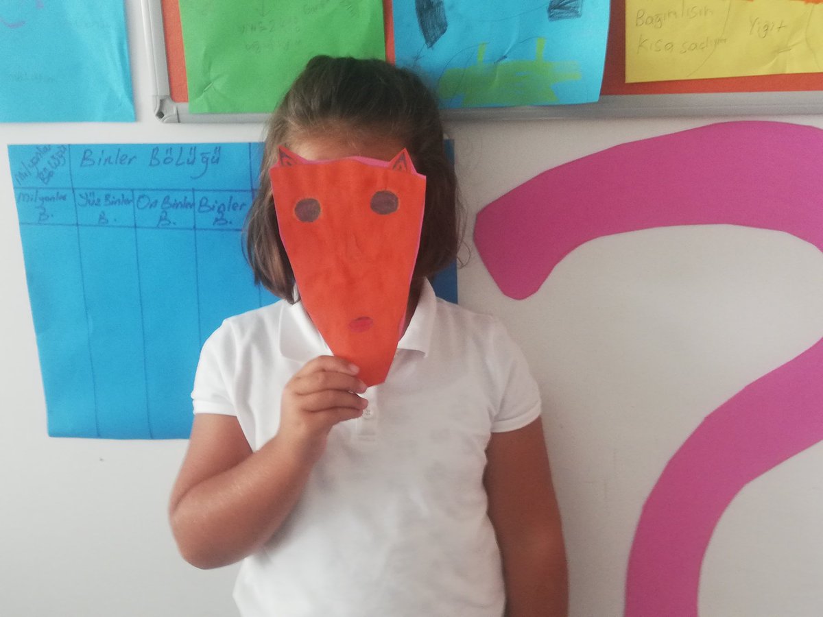 Tiyotra İşliğinde "Tiyatro nedir?' Sorusunu beyin fırtınası yaparak paylaştık ve bugünkü duygu maskelerimizi oluşturup drama yaparak arkadaşlarımızla paylaştık. @ozgurbozaokullari