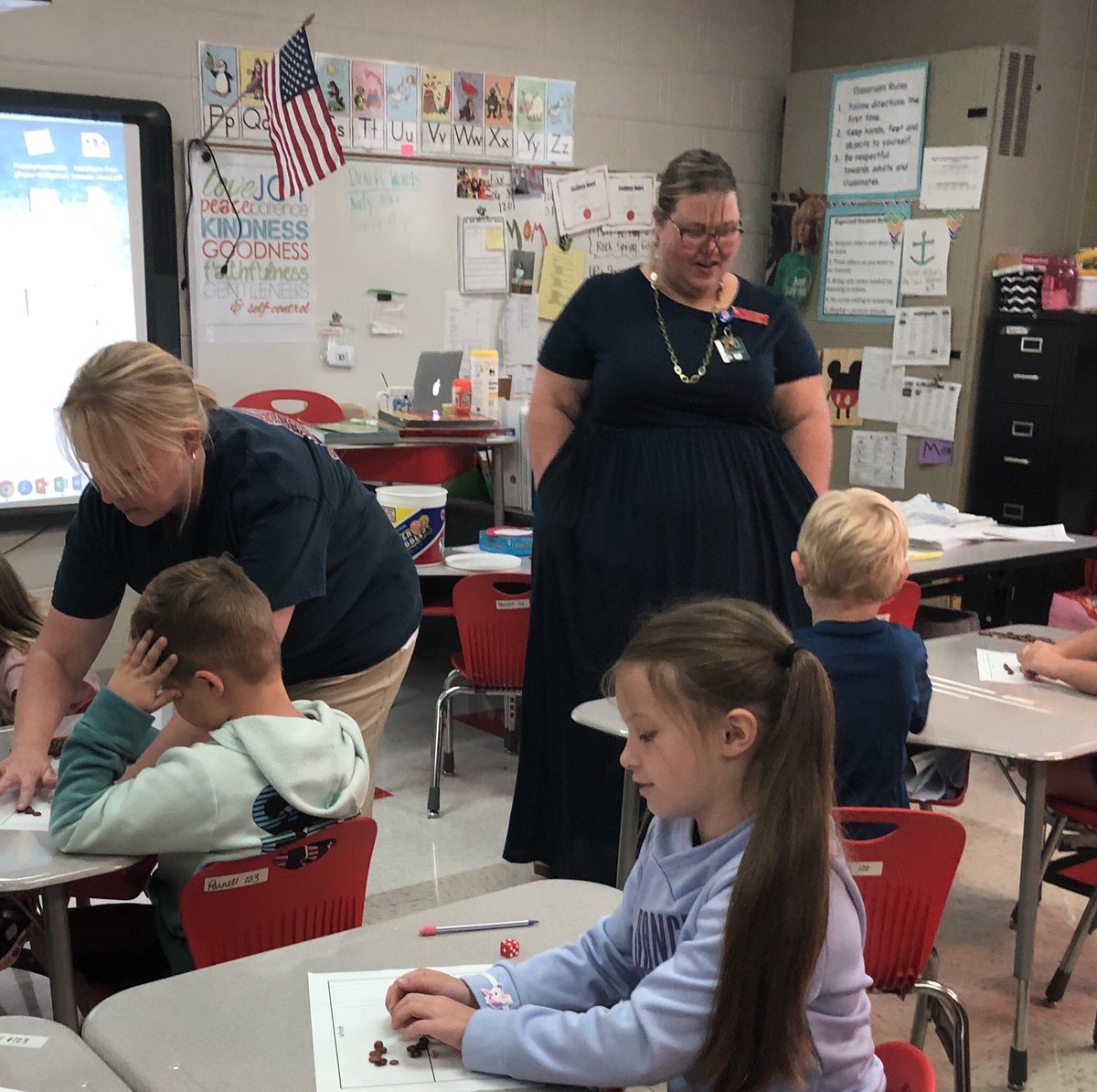 kscteach's tweet photo. Check out more math...from how many to station work to part part whole @SaddleRidgeK8 teachers! Thanks to Mrs. Parnell, Mrs. Tanner, Mrs. Abney & Mrs. King for letting me hang out with you all today! #howmany #howdoiknow https://t.co/BvaSmScsZ4
