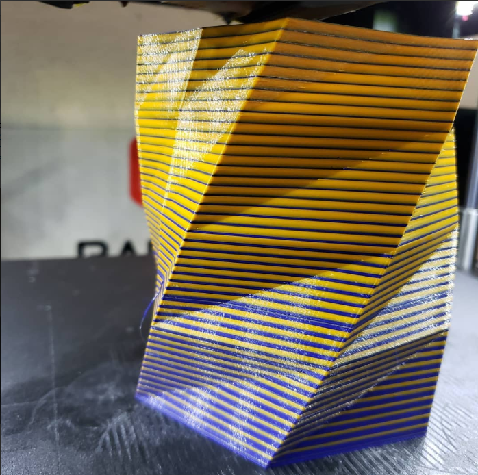 Raise3D's tweet photo. #repost @digitmakers
Check out the cool gradient on this 3D printed vase.
Printed using our Pro2 on vase mode.
Thanks for sharing #digitmakers
#3dprinting https://t.co/rwRNMoVBcJ