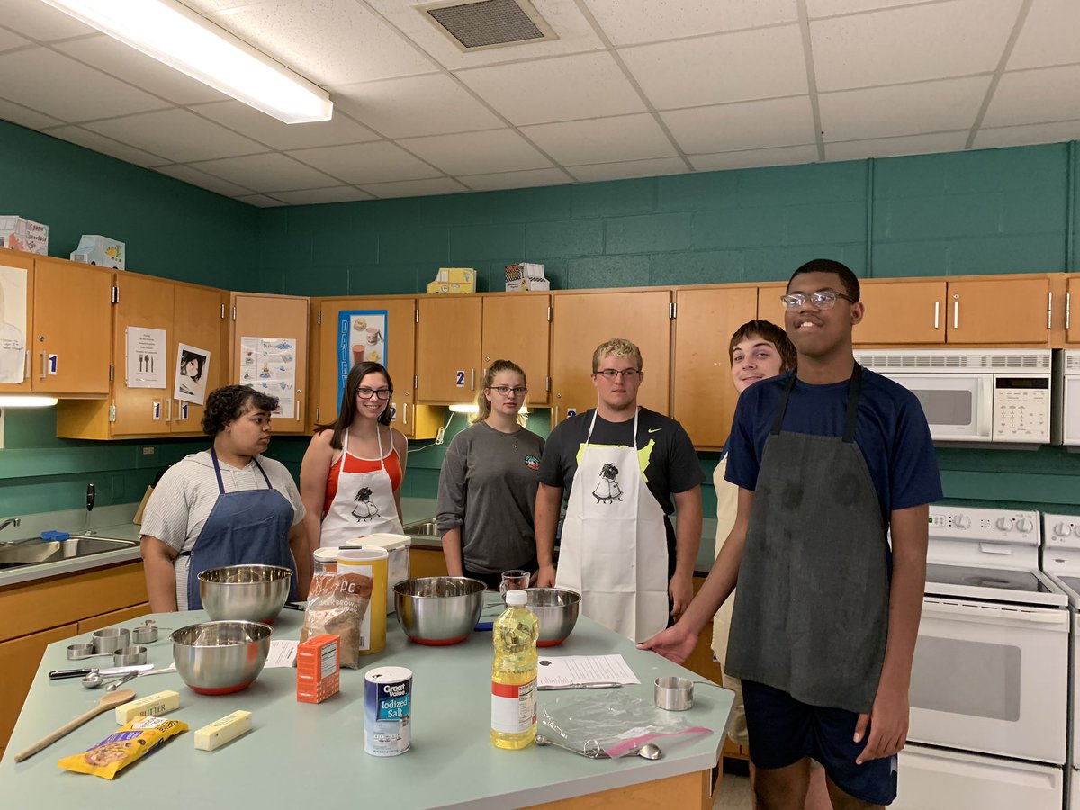 Looks like someone is baking cookies! @MohonHS <a href="/SacksFACS/">I teach FACS</a>