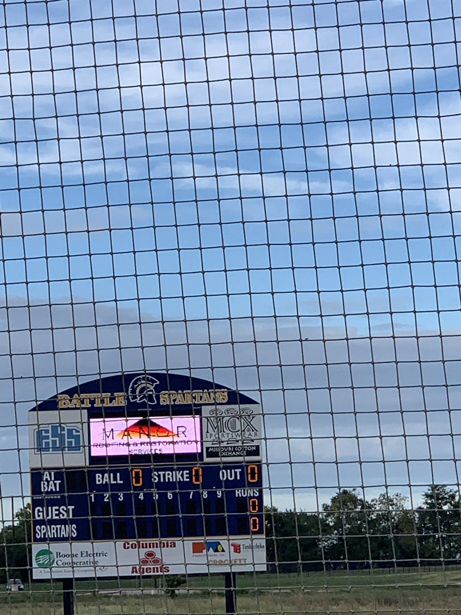 Life_Changer48's tweet image. Congrats Varsity 9-0 win lookin forward to seeing JV do the same. #28 brought her own cheering section 13 deep. Go Jags 🐾💚💙🥎💙💚🐾