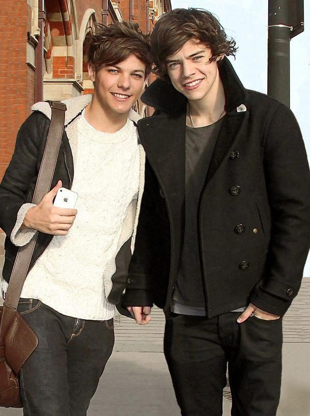 deh_too's tweet photo. Gente, se eu fizesse uma au Larry vcs leriam? https://t.co/bCXMsWJ6Dl