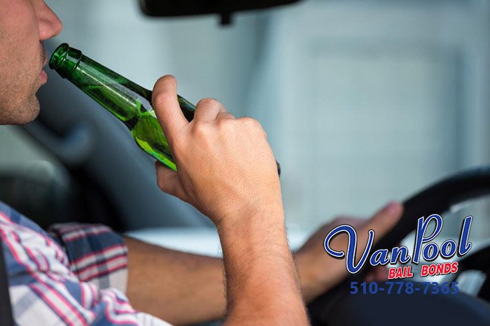 VanPoolBailBond's tweet image. #OpenContainerLaws in #California - Being drunk while driving is bad. Drinking while driving is worse. No one wants someone to grab a drink while they are behind the wheel. What Are #OpenContainer Laws?
#CaliforniaDUI #DontDrinkAndDrive #AlcoholInVehicle

vanpoolbailbonds.com/open-container…