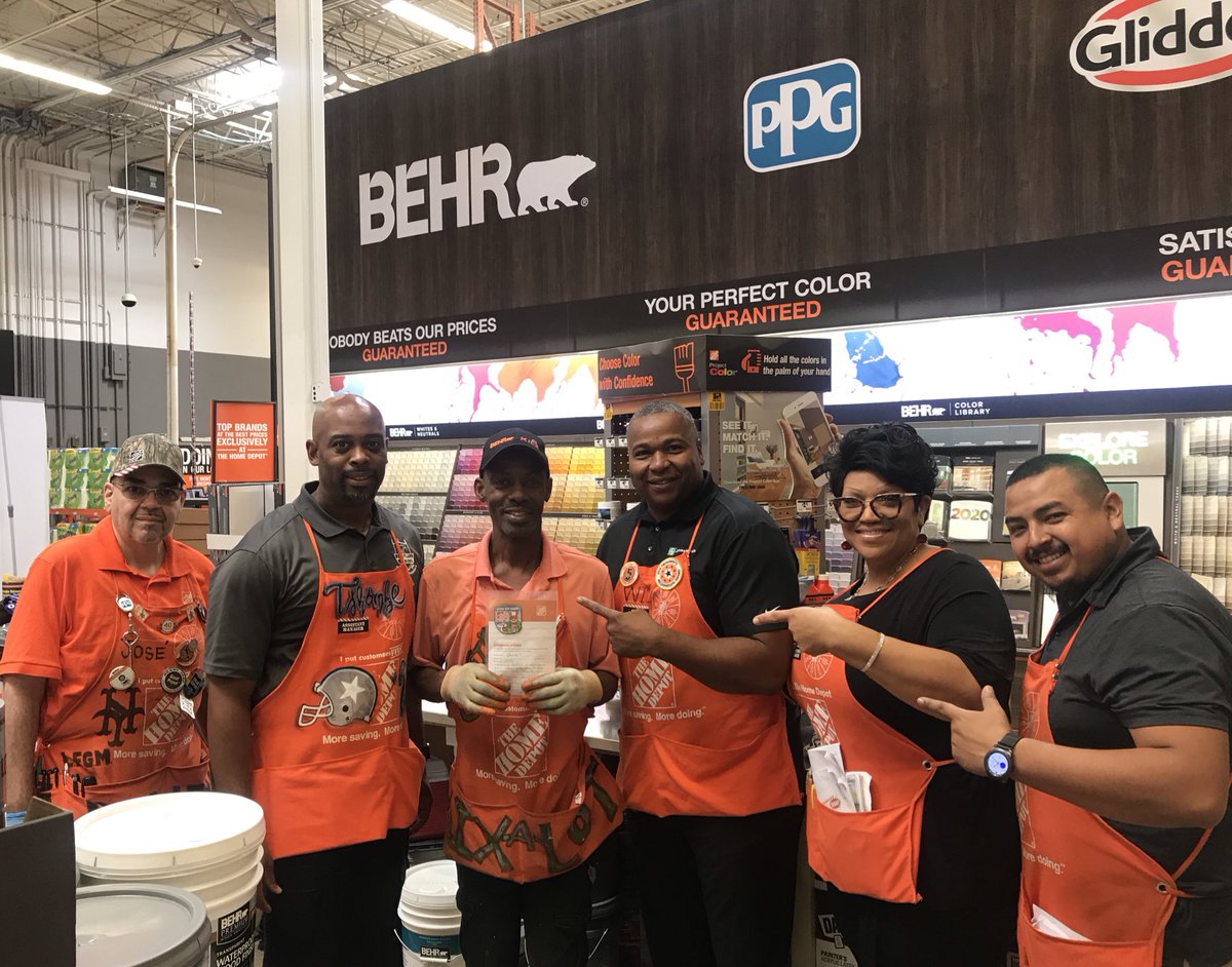 Wow!👀 Charles creating a Sales driven culture ⚡️ Great Customer Service⚡️Outstanding Job!