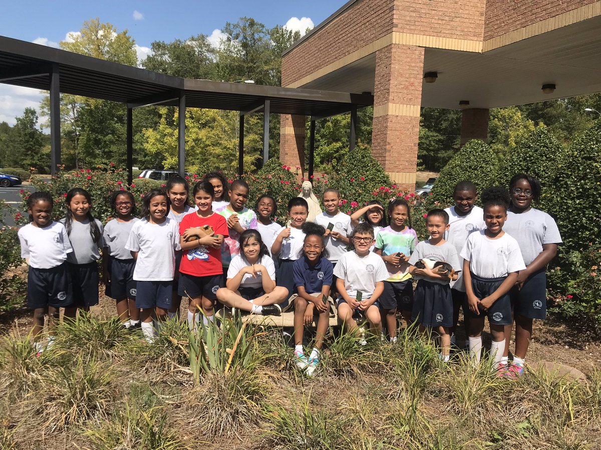 OLV_Tyrone's tweet photo. As our 5th grade traveled to celebrate Vocations day, our 3rd and 4th grade prayed for Vocations at the Mary Garden. #calledtobesaints #vocations #communityofprayer https://t.co/8vOkwMD2Dt