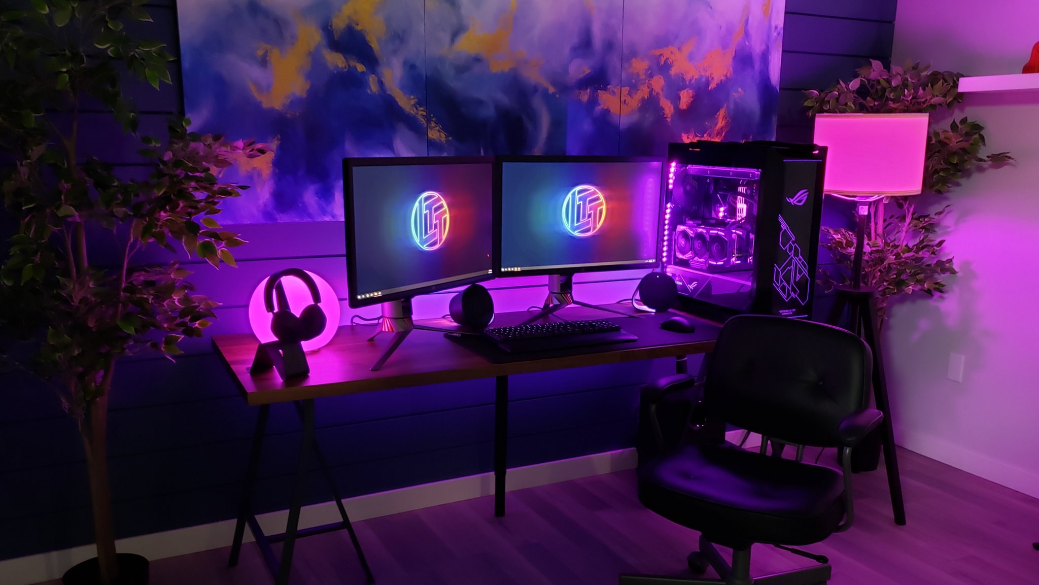 Linus Tech Tips on X We built the ultimate gaming setup using as much stuff from Ikea as we could video in 10. D https t CVeBOwpsBd X