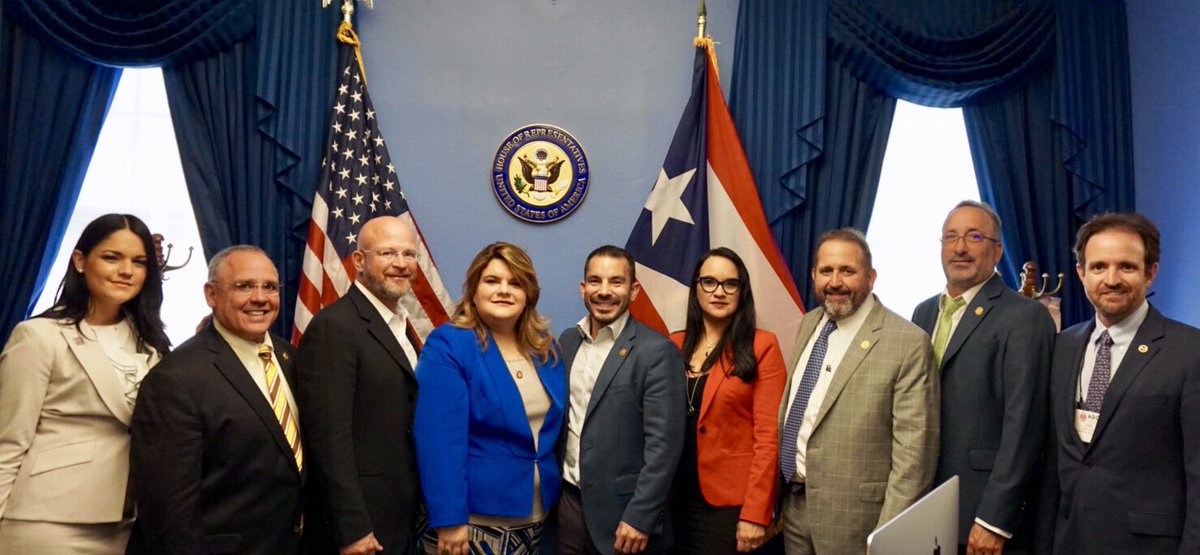 Jenniffer's tweet photo. Junto a los miembros de la Asociación de Contratistas Generales discutimos los continuos esfuerzos de recuperación de la Isla, el desembolso de los fondos CDBG-DR para la reconstrucción y el progreso de proyectos en el área de infraestructura. https://t.co/vUY15zJUoS