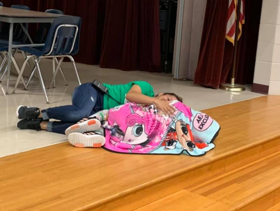 101wixx's tweet photo. A lot of us have a memory of a favorite school custodian. This one in Texas was recently called "an angel" by going above-and-beyond in comforting an autistic girl. It's @coreycarter101's #145FeelGood
https://t.co/4rbtlGXdOQ https://t.co/4BkdK7RKhP