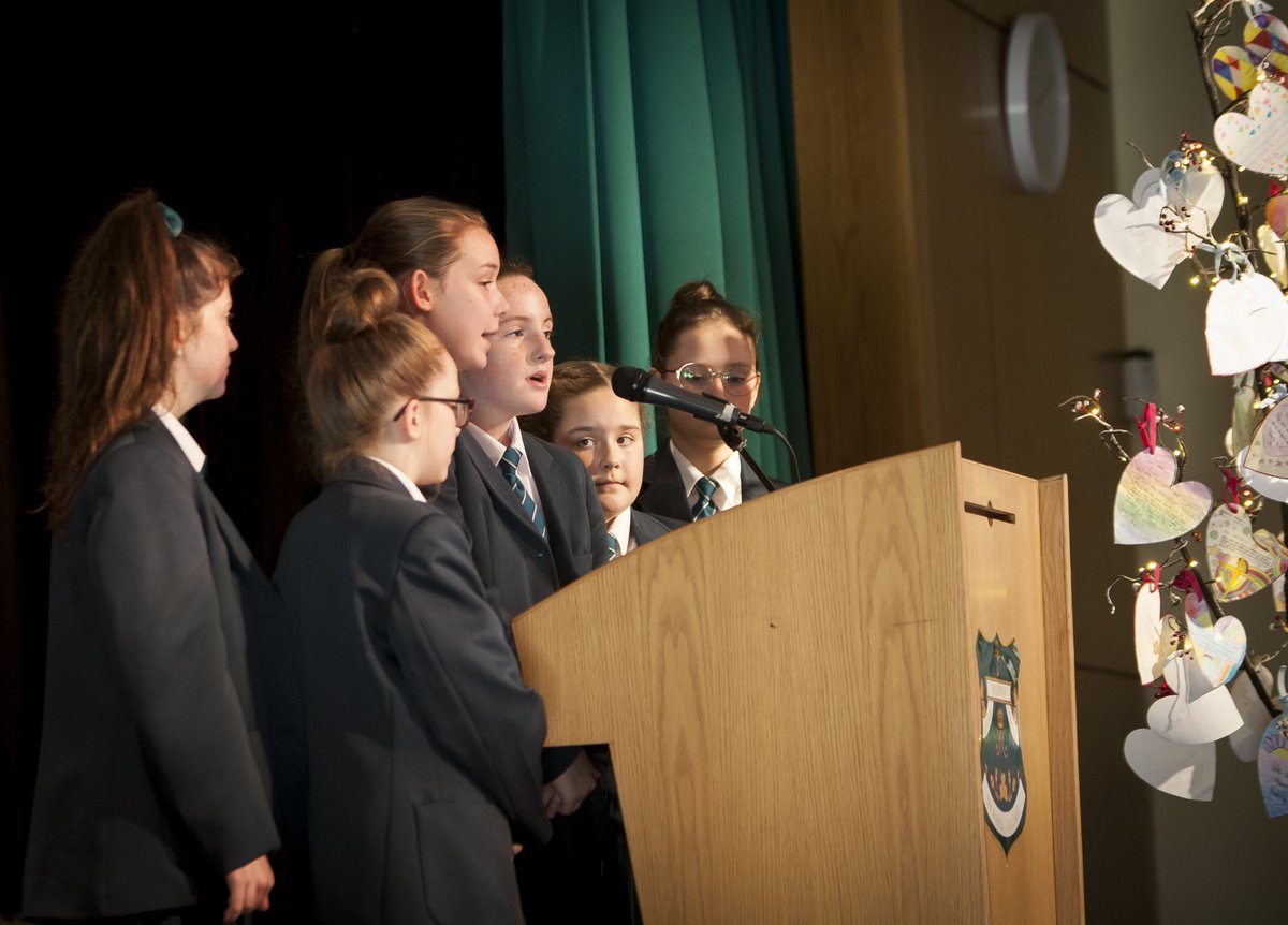 ThornhillDerry's tweet image. Today we celebrated our beautiful Service of Light with our Year 8 girls and their families, to welcome the girls into our Thornhill College family. Many thanks to all of those in our school community who made the service such a special event. #family #friends #newbeginnings