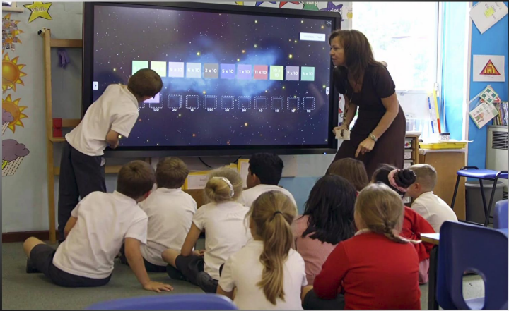 OMAXON_tech's tweet photo. - Join OMAXON Interactive World😄
- Give your students the right of #interactive_learning 😯
And enjoy the results 😀

Make it interactive ;)
.
.
.
.
#Omaxon #education_technology #education #technology #products https://t.co/zMLpEXZo41