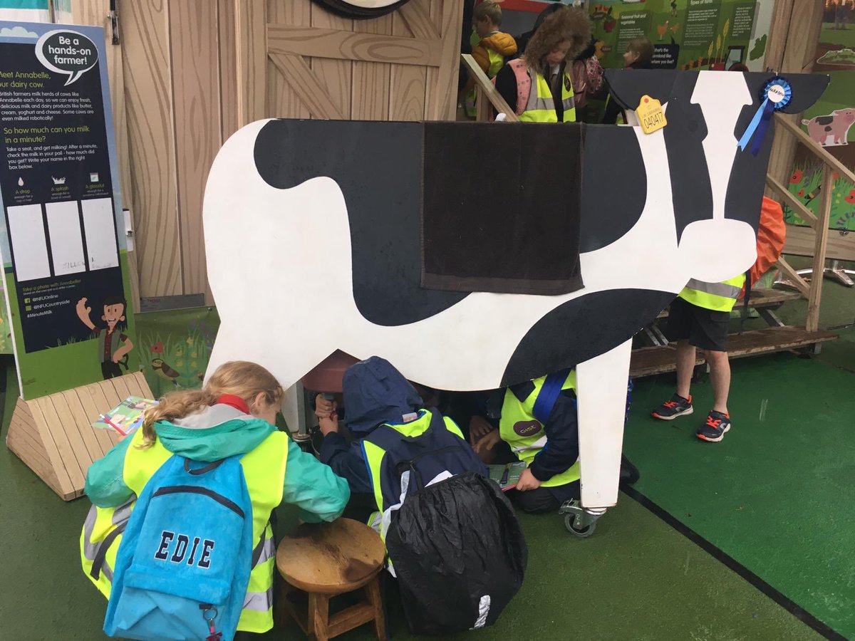 DringhousesPS's tweet photo. LKS2 have had a great morning at the York food festival. ๐๐ซ๐ง Our curriculum incorporates many of the fantastic things that York has to offer #DringCurriculum https://t.co/4tuwcqh1XE