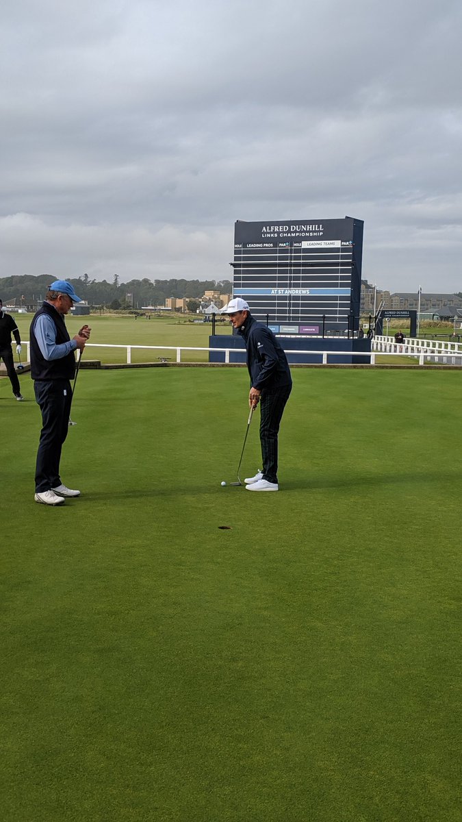 experience_golf's tweet photo. Justin Rose on the putting green at the Old Course today #experiencegolf #DunhillLinks https://t.co/8izsv1FKa8