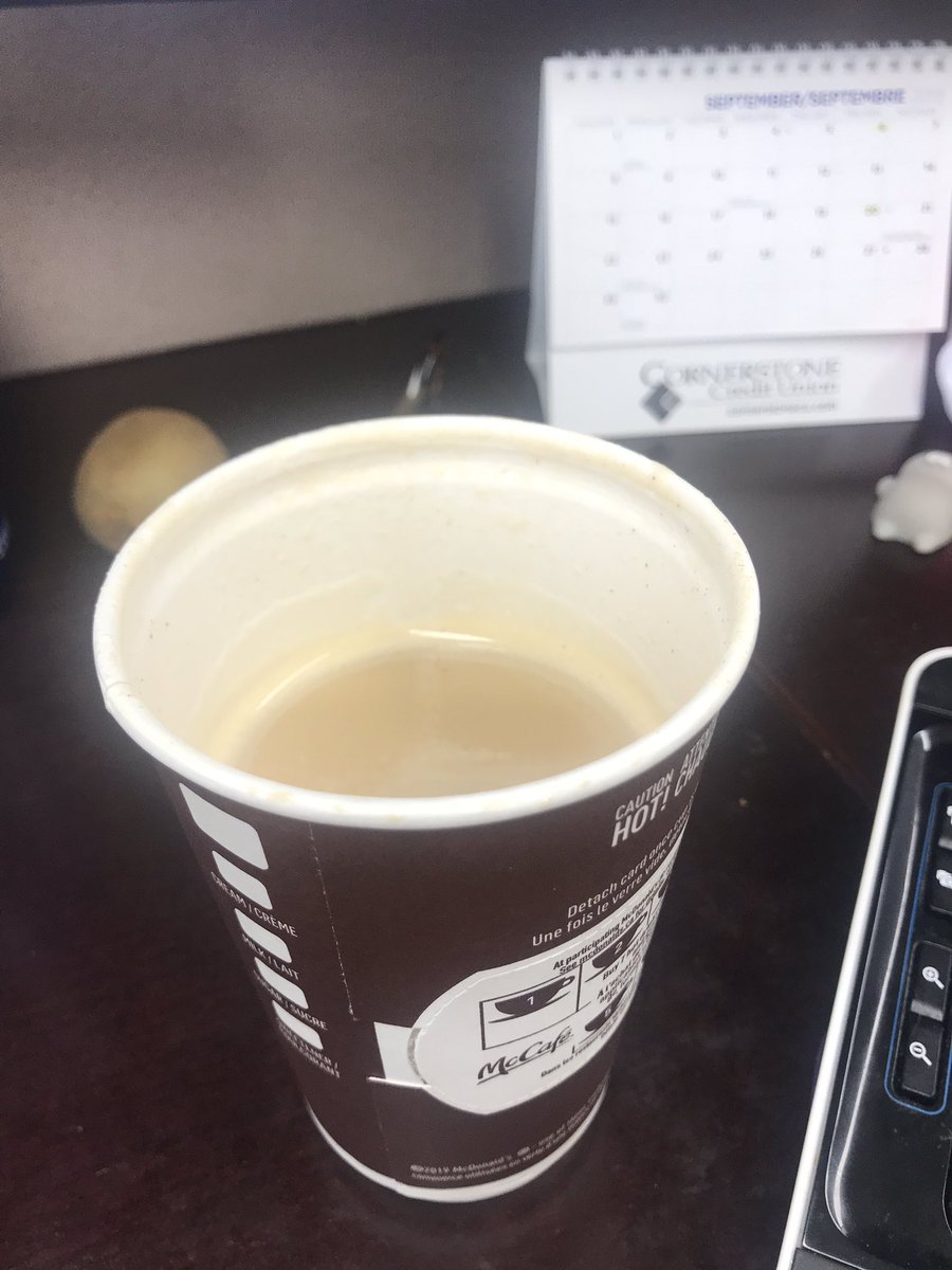 leafeater11's tweet photo. Hey, Yorkton @McDonalds this is completely ridiculous. You charge $4 for a PSL and when I get it, it is 1/3 filled! C’mon!!!!!!!! https://t.co/xGrQFsDNeN