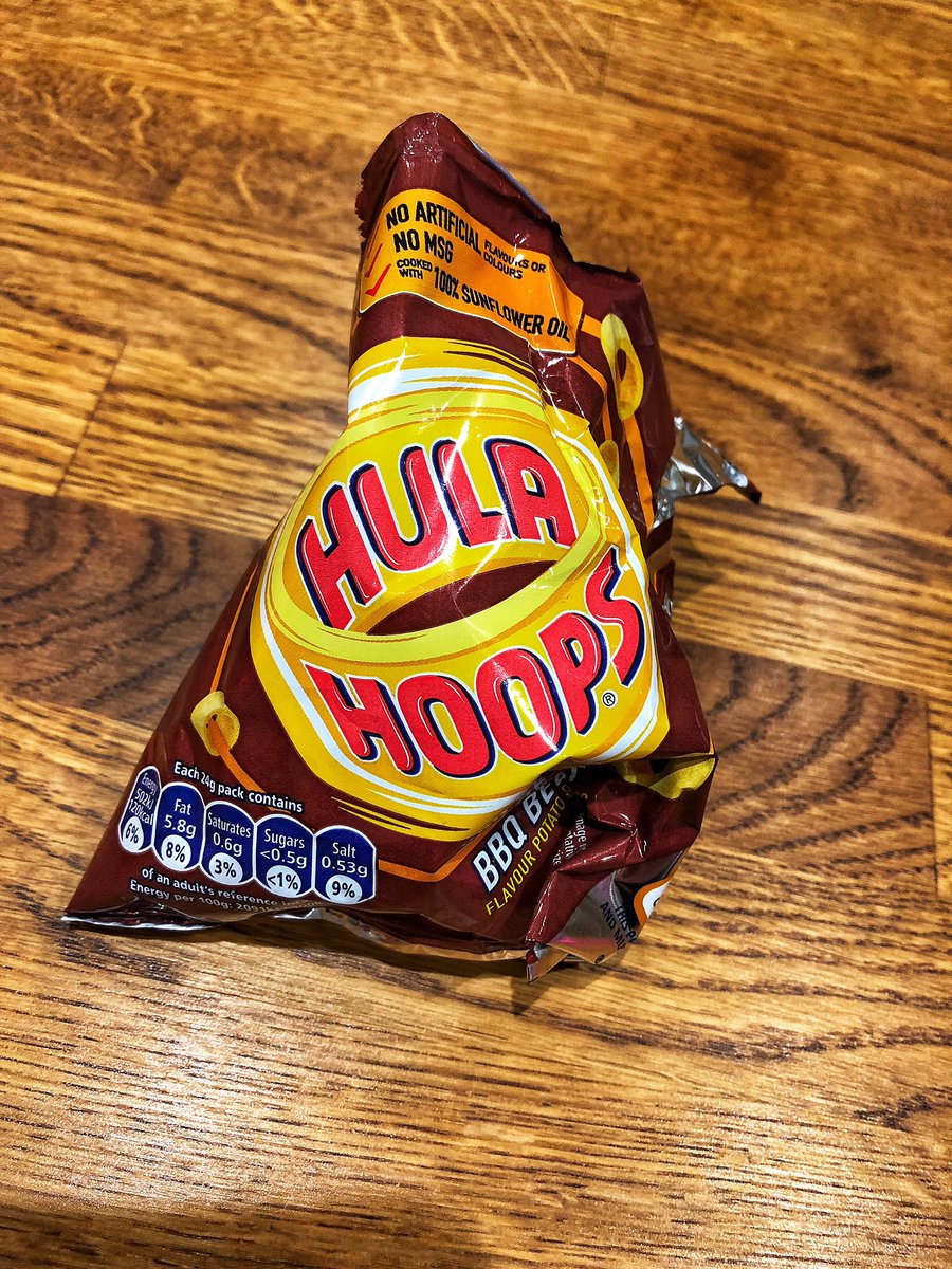 jkmzedder's tweet photo. Most situations can be resolved with a packet of beef flavour hula hoops. The Mac-Daddy of crisps... #hulahoops #crisps #brexitsolution https://t.co/k1TDQYx6nD