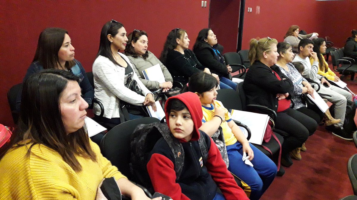 UCNorte's tweet photo. El #Propedéutico #UCN, realiza en estos momentos el Segundo Taller para Padres de estudiantes que participan en el programa.
@InvestigaUCN
@AUR_cl 
@CRUCH_cl 
@UniversidadesG9 https://t.co/N1NXdvIicB