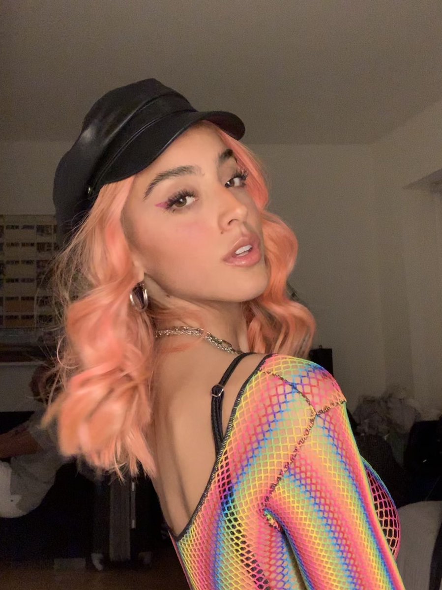 chilenabelu's tweet photo. 🌈🧡 https://t.co/uaGf3dY9Hw